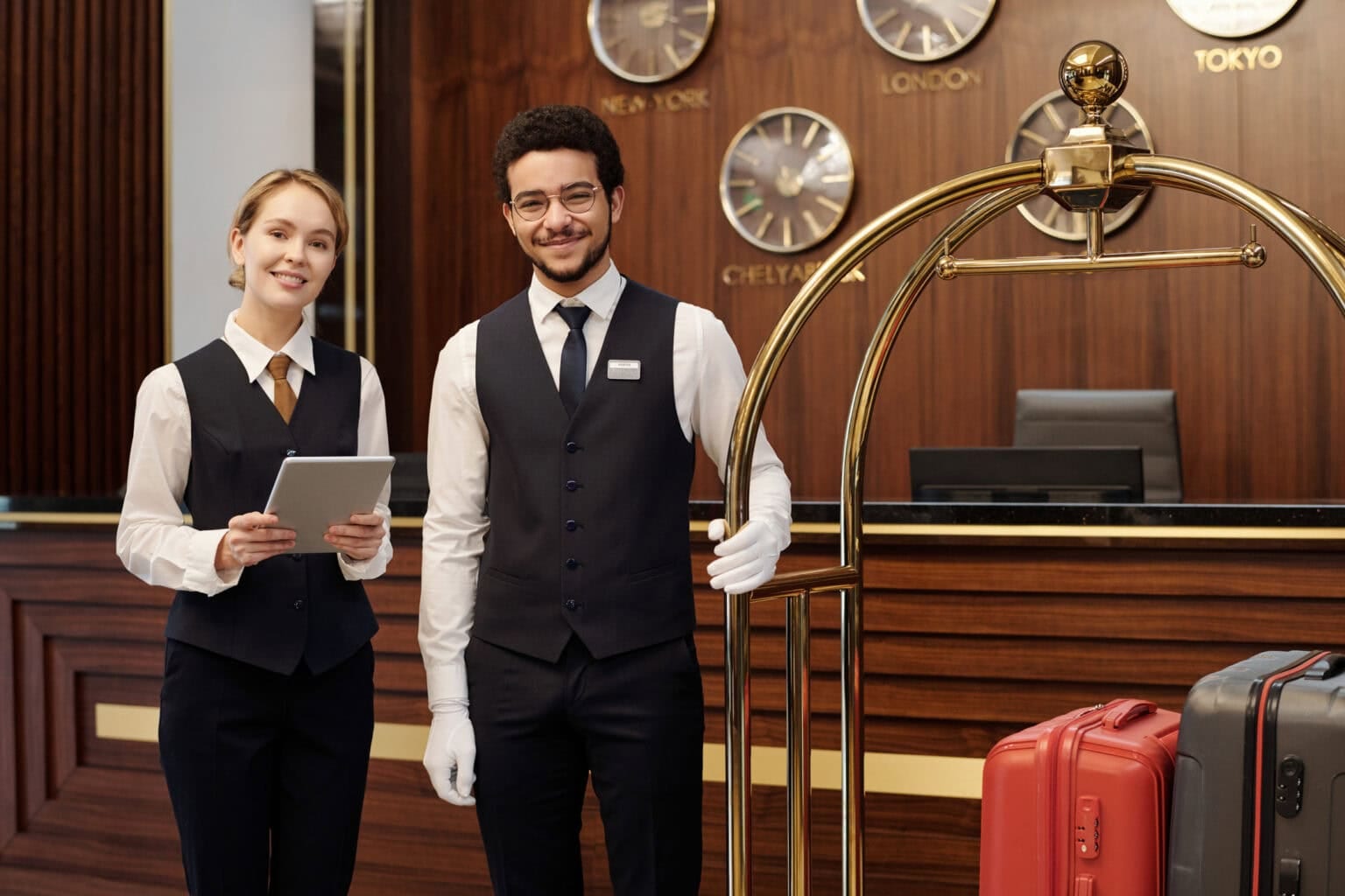 Accelerated Results: The Innovative Seasonal Hotel Employee Retention Strategies Miami Resorts Use to Dramatically Cut 90-Day Turnover